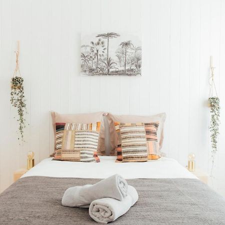Coachella Vintage Chic In The Heart Of St Charles Biarritz Apartment Екстериор снимка