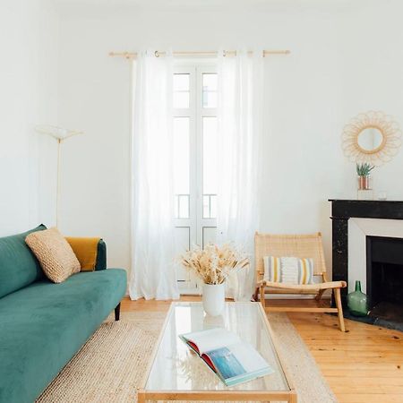 Coachella Vintage Chic In The Heart Of St Charles Biarritz Apartment Екстериор снимка