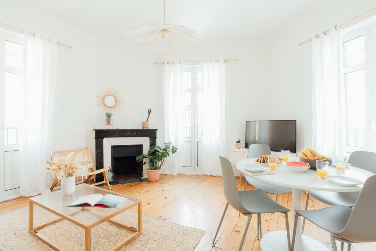 Coachella Vintage Chic In The Heart Of St Charles Biarritz Apartment Екстериор снимка